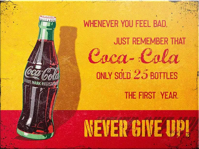 Wandbild mit Geschichte: Dieses Coca-Cola "THE FIRST YEAR" Kunstwerk verkörpert die Kunst des Anfangens und macht es zum idealen Geschenk für jeden Träumer.